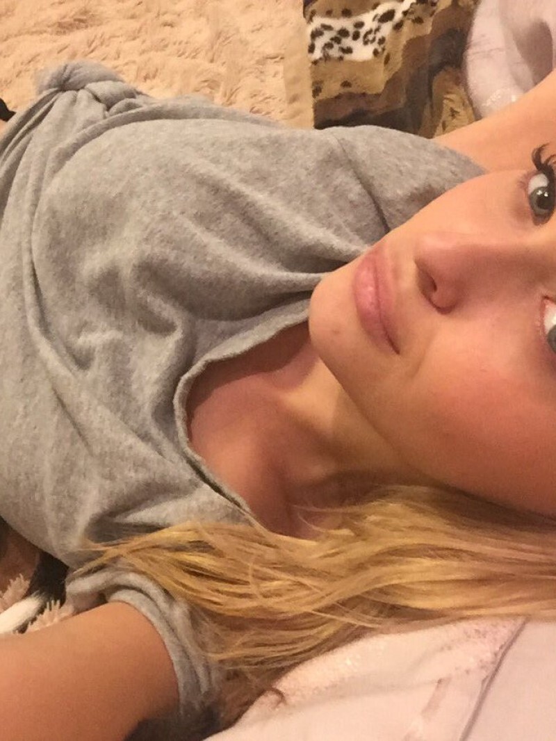 Мила проститутка интим салон Питера у метро Маяковская проститутки спб салон